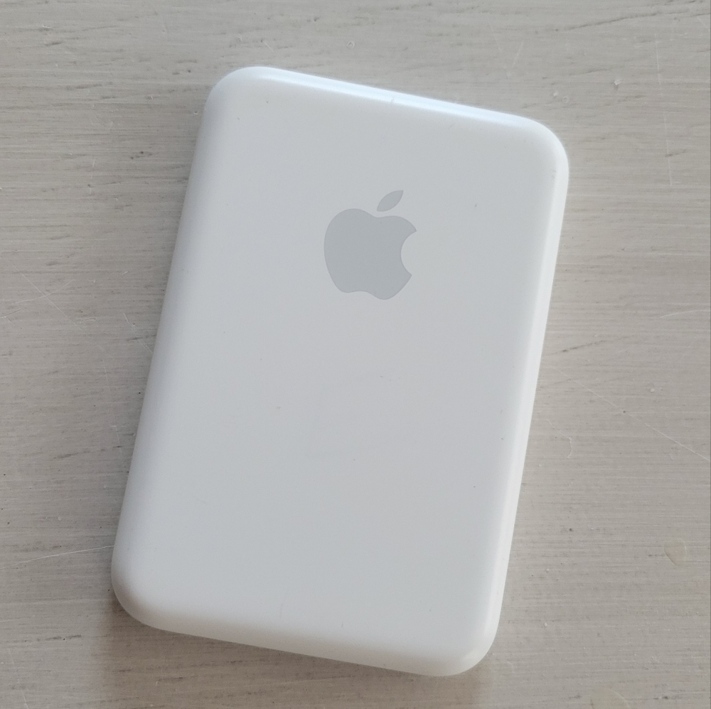 Apple External Charger